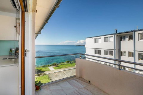On The Esplanade - Close To Beach & Cronulla Mall With Aircon - Accommodation Mooloolaba 0