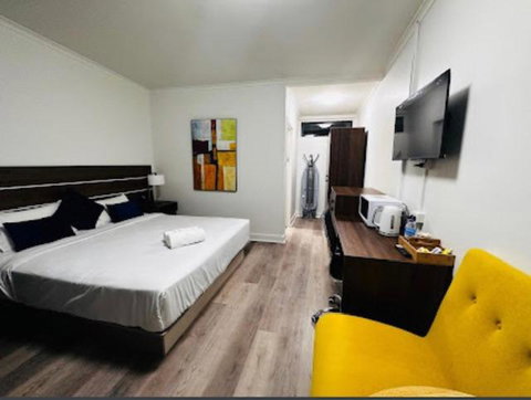 OUYEN MOTEL - Accommodation Mooloolaba 2