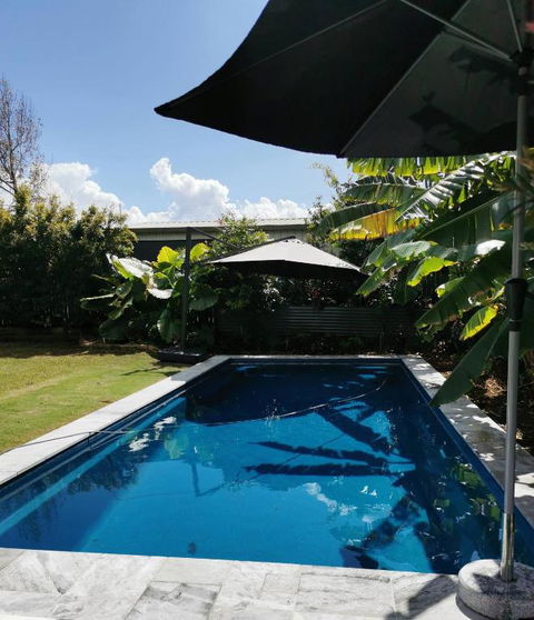 OXLEY Mineral Pool & Private Home SuburbanSTAY - Accommodation Mooloolaba 1