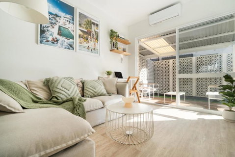 PALMA - Couples Beach Shack! - Accommodation Mooloolaba 0