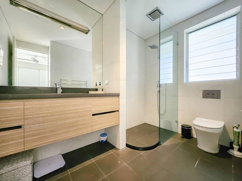 Peaceful 4-Bedroom Family Retreat In Lane Cove - Accommodation Mooloolaba 2