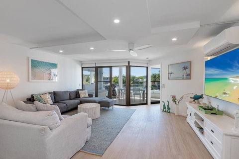 Peaceful Riverside Living, Noosa Heads - Accommodation Mooloolaba 1