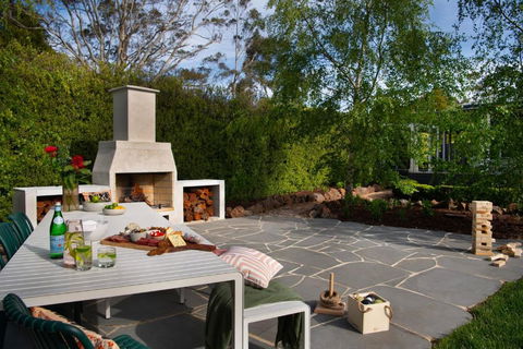 Peahen House - Accommodation Mooloolaba 1