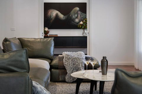 Peahen House - Accommodation Mooloolaba 3