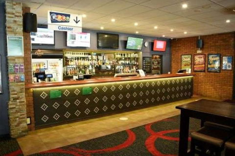 Peppermill Inn Motel - Accommodation Mooloolaba 1