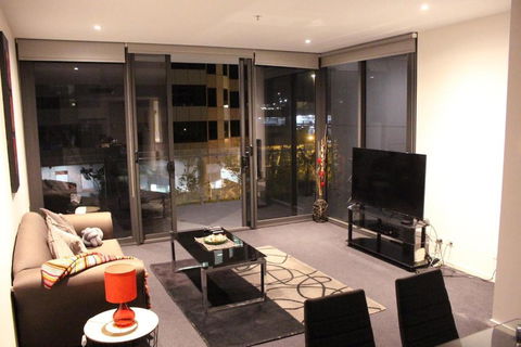 Perfectly Located Modern Apartment - Canberra CBD - Accommodation Mooloolaba 1
