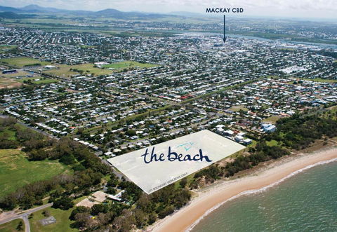 Petrie Beach Holiday Home - Accommodation Mooloolaba 1
