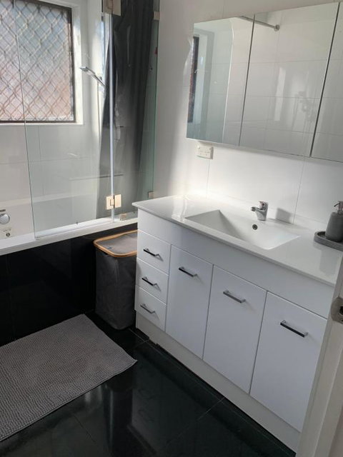 Pets Welcome Central And Convenient - Accommodation Mooloolaba 2