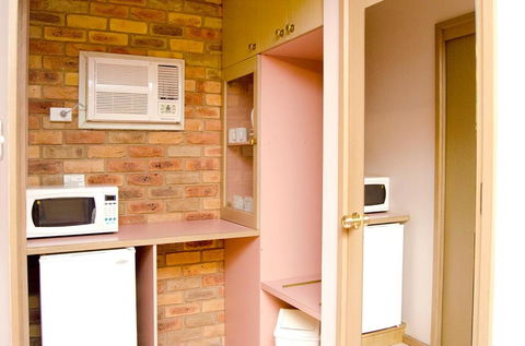 Pines Country Club Motor Inn - Accommodation Mooloolaba 1