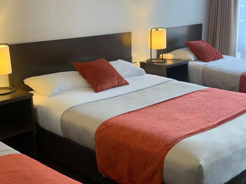 Ploughmans Motor Inn - Accommodation Mooloolaba 1