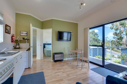 Port Huon Cottages - Accommodation Mooloolaba 2