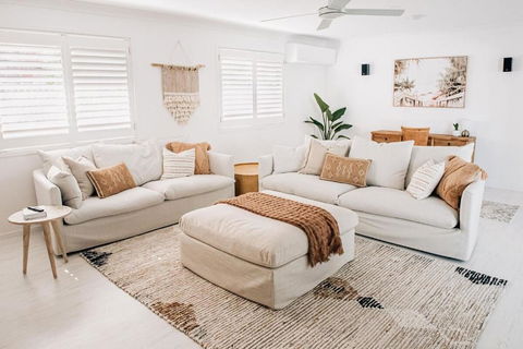Prime Location With Pool - Walk To Coolum Beach - Accommodation Mooloolaba 1