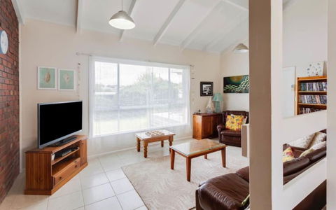 Ratties Residence 6 Carnegie St Port Ellliot - No Linen Included - Accommodation Mooloolaba 1