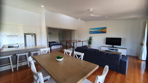 Rainbow Surf 1 - Accommodation Mooloolaba 2