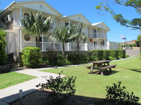 Aston Hill Motor Lodge - Accommodation Mooloolaba 0