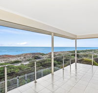 Avaya - Sellicks Beachfront Getaway - WiFi - Accommodation Mooloolaba