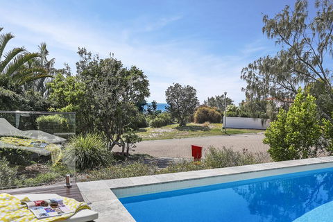 Barefoot Bungalow - Castaways Beach - Accommodation Mooloolaba 1