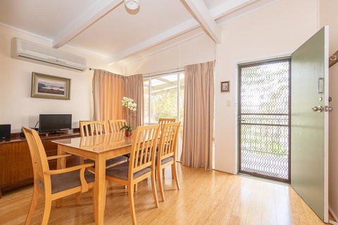 Batehaven Beach House - Accommodation Mooloolaba 1