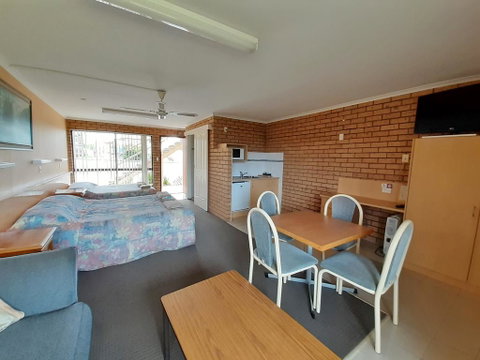 Bayview Motor Inn - Accommodation Mooloolaba 3