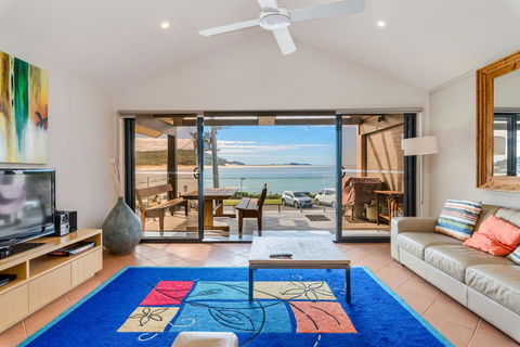 Beach Duplex 72b Marine Dr - Fingal Bay - Accommodation Mooloolaba 3