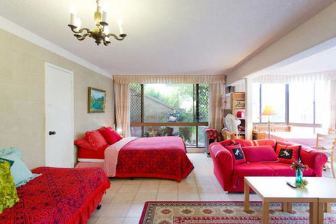 Beach Haven Studio - Accommodation Mooloolaba 0
