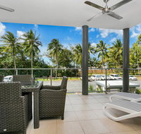 Beachfront Apartment with Ocean Views 4 - Accommodation Mooloolaba