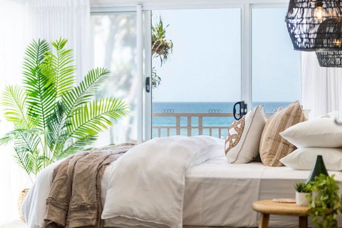 Beachfront Vila Gold Coast - Accommodation Mooloolaba 1