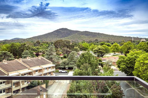 Reid City Escape Modern Stay In ACT - Accommodation Mooloolaba 3