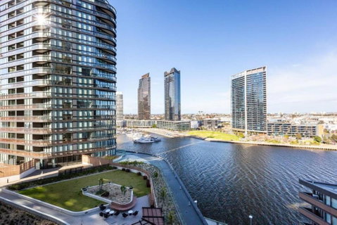 Resort-style Docklands Riverview Stay With Parking - Accommodation Mooloolaba 0