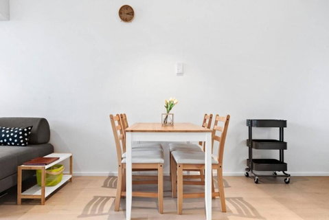 Resort-style Docklands Riverview Stay With Parking - Accommodation Mooloolaba 3