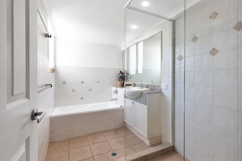 Riverdance Apt. 15 - Accommodation Mooloolaba 3