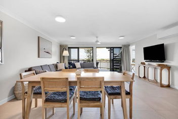 Riverdance Apt. 22 (Penthouse) with Accommodation Mooloolaba