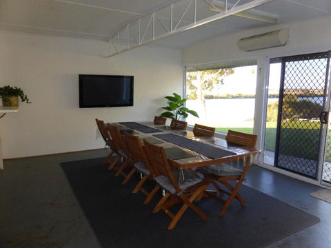 Riverfront Holiday House - Accommodation Mooloolaba 1