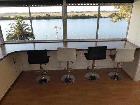 Riverfront Holiday House - Accommodation Mooloolaba 2