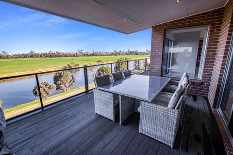 Riverside Haven - Accommodation Mooloolaba 0