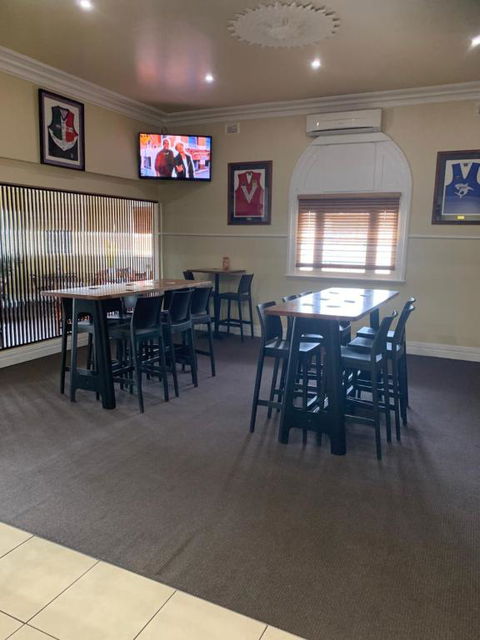 Riverside Hotel - Accommodation Mooloolaba 2