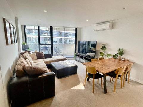 Riverside Retreat - Accommodation Mooloolaba 0