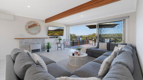 Riverside Retreat, Coolangatta, Near Seven Mile Beach - Accommodation Mooloolaba 1