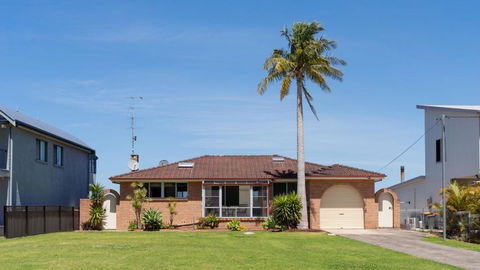 Riverside Retreat, Coolangatta, Near Seven Mile Beach - Accommodation Mooloolaba 3