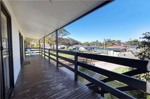 Robin Wood - Accommodation Mooloolaba 1