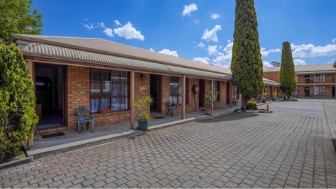 Rodney Motor Inn - Accommodation Mooloolaba 2