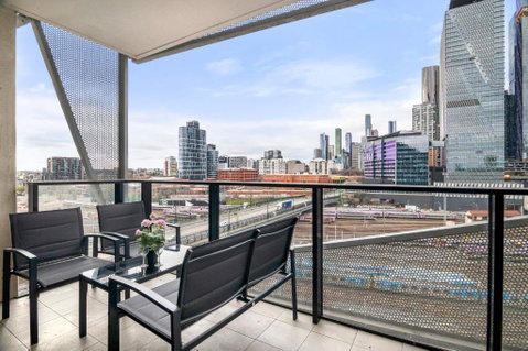 Rooftop Pool 2BR Apartment At Marvel Stadium With Free Parking - Accommodation Mooloolaba 2