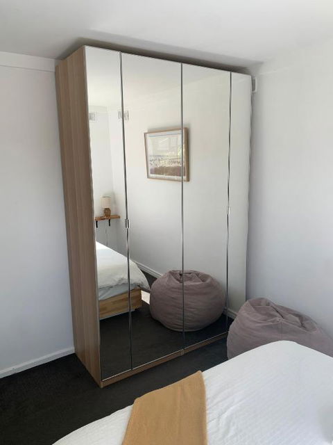 Room For Rent - Accommodation Mooloolaba 1