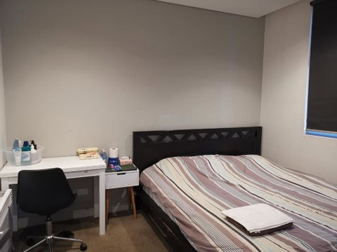 Room With King-size Bed Close To Melbourne CBD & Southern Cross Station - Accommodation Mooloolaba 0