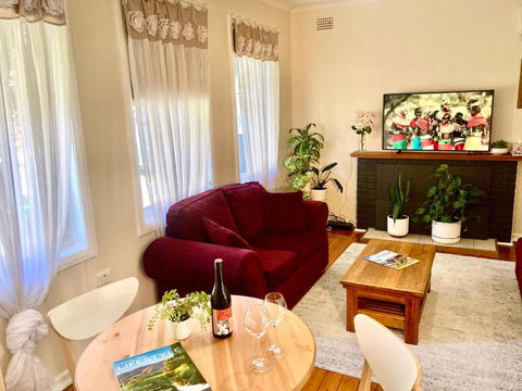 Rose End Cozy Apartment - Accommodation Mooloolaba 1