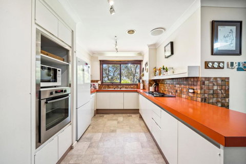 Rosella Retreat - Accommodation Mooloolaba 2