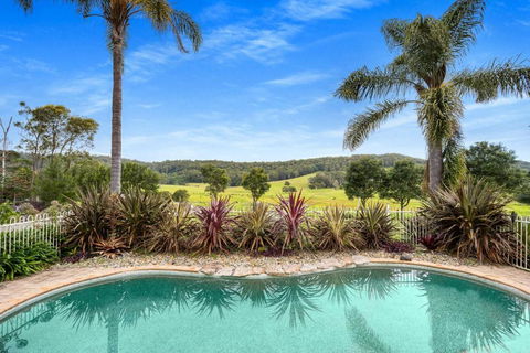 Roxy - A Secluded Luxury Estate Near Berry, Where Serenity Meets Family Comfort - Accommodation Mooloolaba 0