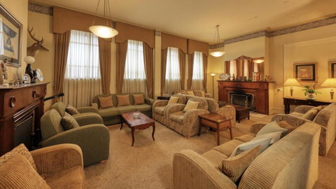 Royal Exchange Hotel - Accommodation Mooloolaba 3