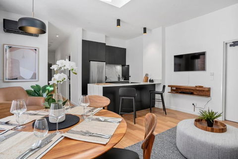 Sanctuary At Saddlers - Where Rustic Meets Refined - Accommodation Mooloolaba 3