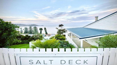 Salt Deck - The Upper Deck Accom Holiday - Accommodation Mooloolaba 1